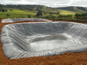 Reservatório para irrigação impermeabilizado com geomembrana de PVC 